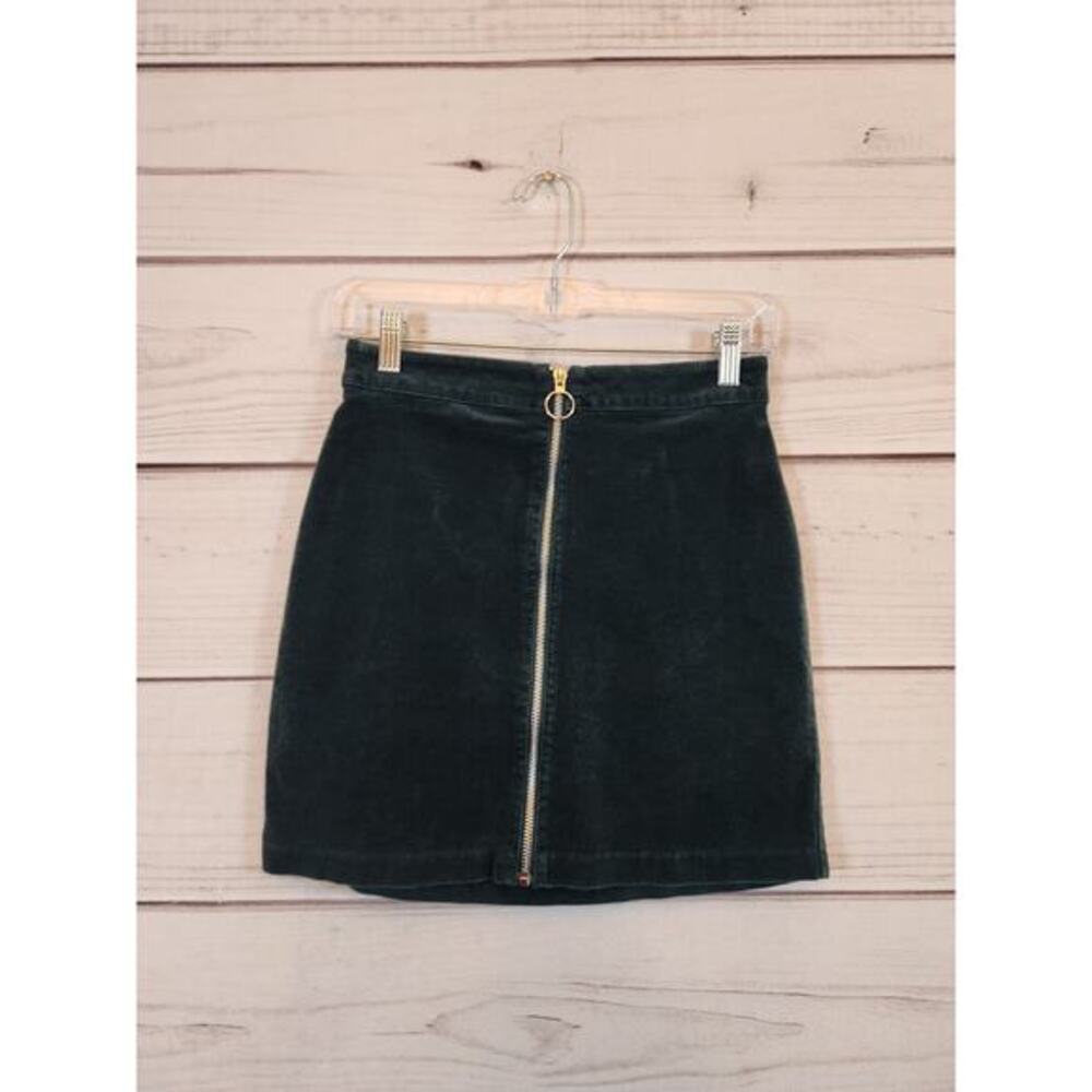 Forever 21 Women's Green Solid Cotton Zip Front Corduroy Mini Skirt Size Small